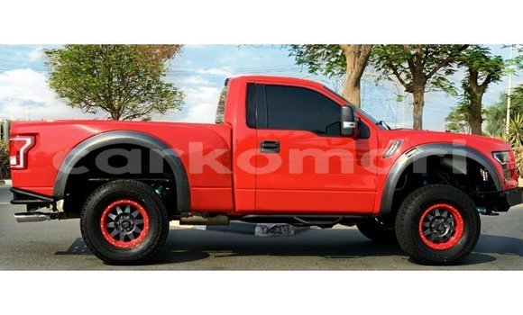 Acheter Import Voiture Ford Club Wagon Rouge à Import - Dubai, Grande Comore Acheter Import Voiture Ford Club Wagon Rouge à Import - Dubai, Grande Comore