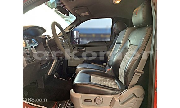 Acheter Import Voiture Ford Club Wagon Rouge à Import - Dubai, Grande Comore Acheter Import Voiture Ford Club Wagon Rouge à Import - Dubai, Grande Comore