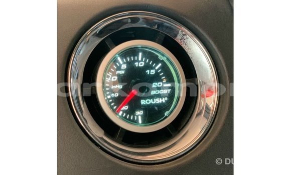 Acheter Import Voiture Ford Club Wagon Rouge à Import - Dubai, Grande Comore Acheter Import Voiture Ford Club Wagon Rouge à Import - Dubai, Grande Comore