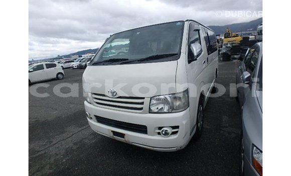 Acheter Import Voiture Toyota Hiace Blanc à Import - Dubai, Grande Comore Acheter Import Voiture Toyota Hiace Blanc à Import - Dubai, Grande Comore