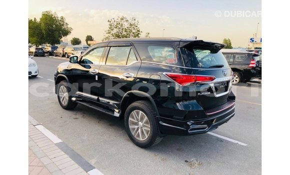 Acheter Import Voiture Toyota Fortuner Noir à Import - Dubai, Grande Comore Acheter Import Voiture Toyota Fortuner Noir à Import - Dubai, Grande Comore