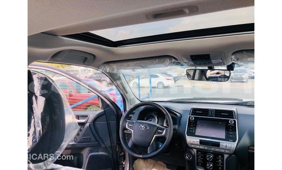 Acheter Import Voiture Toyota Prado Marron à Import - Dubai, Grande Comore Acheter Import Voiture Toyota Prado Marron à Import - Dubai, Grande Comore