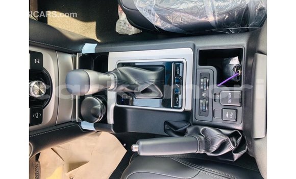 Acheter Import Voiture Toyota Prado Marron à Import - Dubai, Grande Comore Acheter Import Voiture Toyota Prado Marron à Import - Dubai, Grande Comore