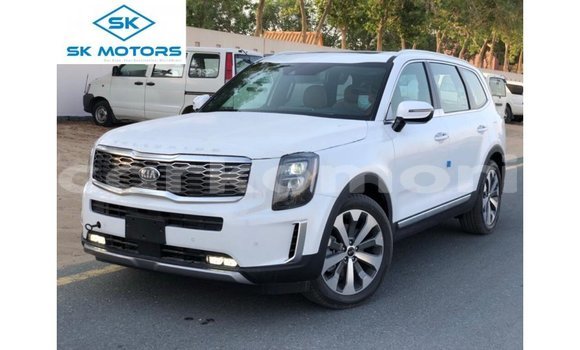 Acheter Import Voiture Kia Carens Blanc à Import - Dubai, Grande Comore Acheter Import Voiture Kia Carens Blanc à Import - Dubai, Grande Comore
