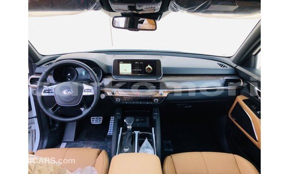 Acheter Import Voiture Kia Carens Blanc à Import - Dubai, Grande Comore Acheter Import Voiture Kia Carens Blanc à Import - Dubai, Grande Comore