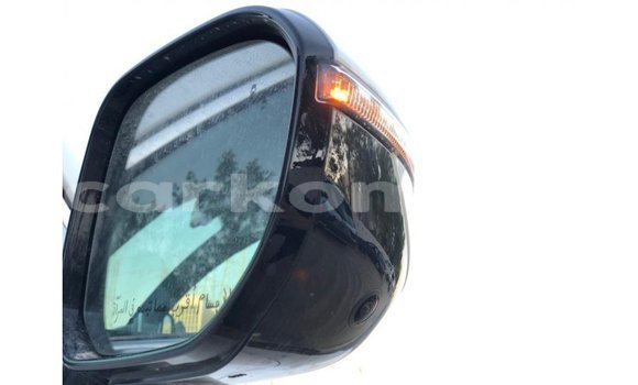 Acheter Import Voiture Kia Carens Blanc à Import - Dubai, Grande Comore Acheter Import Voiture Kia Carens Blanc à Import - Dubai, Grande Comore