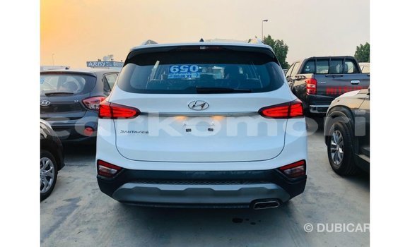 Acheter Import Voiture Hyundai Santa Fe Blanc à Import - Dubai, Grande Comore Acheter Import Voiture Hyundai Santa Fe Blanc à Import - Dubai, Grande Comore