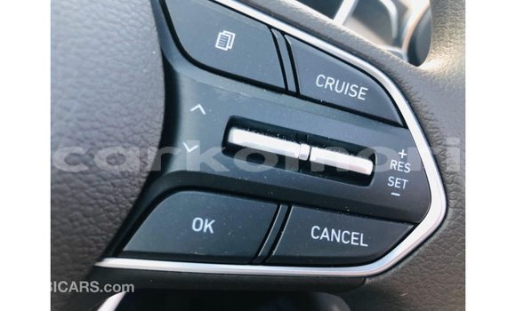 Acheter Import Voiture Hyundai Santa Fe Blanc à Import - Dubai, Grande Comore Acheter Import Voiture Hyundai Santa Fe Blanc à Import - Dubai, Grande Comore