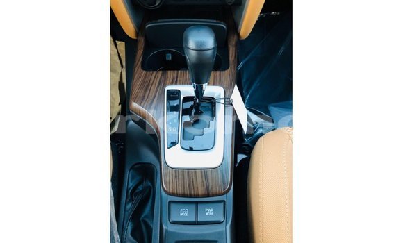 Acheter Import Voiture Toyota Fortuner Noir à Import - Dubai, Grande Comore Acheter Import Voiture Toyota Fortuner Noir à Import - Dubai, Grande Comore