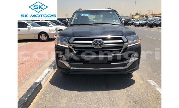 Acheter Import Voiture Toyota Land Cruiser Noir à Import - Dubai, Grande Comore Acheter Import Voiture Toyota Land Cruiser Noir à Import - Dubai, Grande Comore