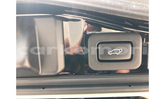 Acheter Import Voiture Toyota Land Cruiser Noir à Import - Dubai, Grande Comore Acheter Import Voiture Toyota Land Cruiser Noir à Import - Dubai, Grande Comore