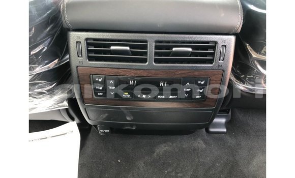 Acheter Import Voiture Toyota Land Cruiser Noir à Import - Dubai, Grande Comore Acheter Import Voiture Toyota Land Cruiser Noir à Import - Dubai, Grande Comore