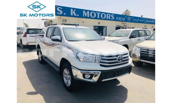Acheter Import Voiture Toyota Hilux Blanc à Import - Dubai, Grande Comore Acheter Import Voiture Toyota Hilux Blanc à Import - Dubai, Grande Comore