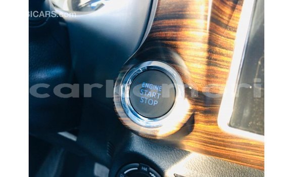 Acheter Import Voiture Toyota Hilux Blanc à Import - Dubai, Grande Comore Acheter Import Voiture Toyota Hilux Blanc à Import - Dubai, Grande Comore