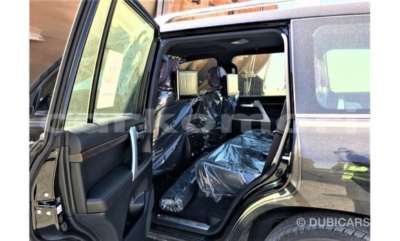 Acheter Import Voiture Toyota Land Cruiser Noir à Import - Dubai, Grande Comore Acheter Import Voiture Toyota Land Cruiser Noir à Import - Dubai, Grande Comore