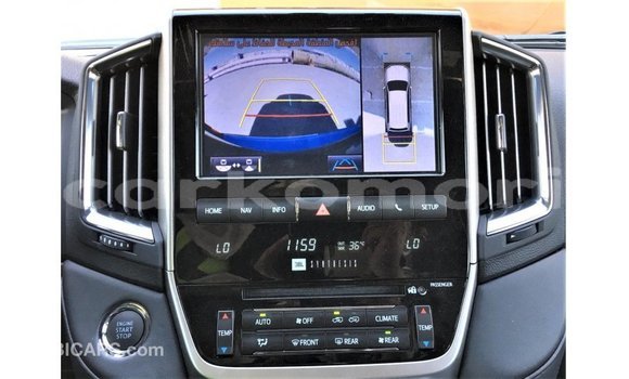 Acheter Import Voiture Toyota Land Cruiser Noir à Import - Dubai, Grande Comore Acheter Import Voiture Toyota Land Cruiser Noir à Import - Dubai, Grande Comore