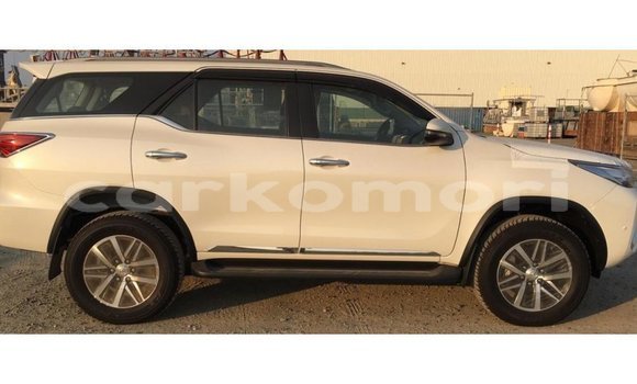 Acheter Import Voiture Toyota Fortuner Autre à Import - Dubai, Grande Comore Acheter Import Voiture Toyota Fortuner Autre à Import - Dubai, Grande Comore