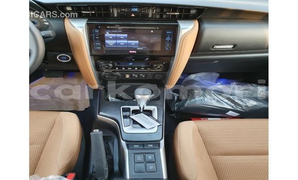 Acheter Import Voiture Toyota Fortuner Autre à Import - Dubai, Grande Comore Acheter Import Voiture Toyota Fortuner Autre à Import - Dubai, Grande Comore