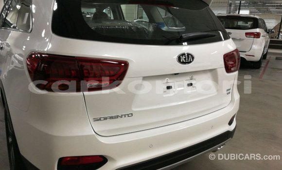 Acheter Import Voiture Kia Sorento Blanc à Import - Dubai, Grande Comore Acheter Import Voiture Kia Sorento Blanc à Import - Dubai, Grande Comore