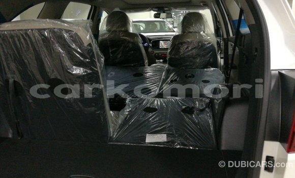 Acheter Import Voiture Kia Sorento Blanc à Import - Dubai, Grande Comore Acheter Import Voiture Kia Sorento Blanc à Import - Dubai, Grande Comore