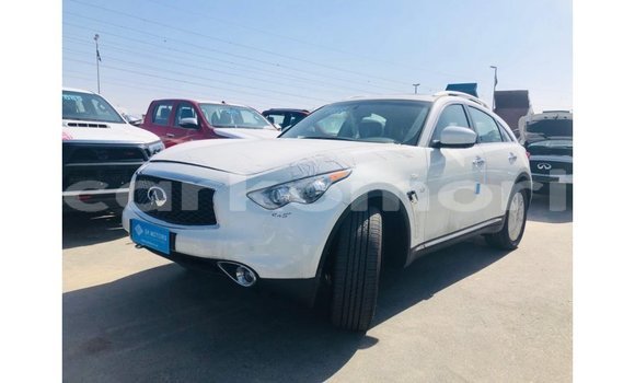Acheter Import Voiture Infiniti EX Blanc à Import - Dubai, Grande Comore