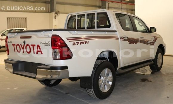 Acheter Import Voiture Toyota Hilux Blanc à Import - Dubai, Grande Comore Acheter Import Voiture Toyota Hilux Blanc à Import - Dubai, Grande Comore