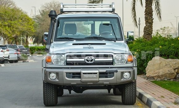 Buy Import Toyota Land Cruiser Other Car in Import - Dubai in Great Comore