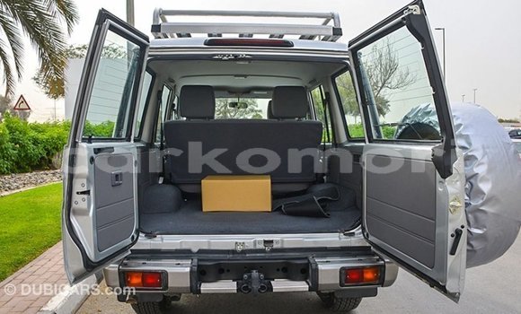 Acheter Import Voiture Toyota Land Cruiser Autre à Import - Dubai, Grande Comore Acheter Import Voiture Toyota Land Cruiser Autre à Import - Dubai, Grande Comore