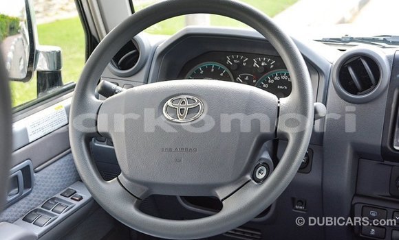 Acheter Import Voiture Toyota Land Cruiser Autre à Import - Dubai, Grande Comore Acheter Import Voiture Toyota Land Cruiser Autre à Import - Dubai, Grande Comore