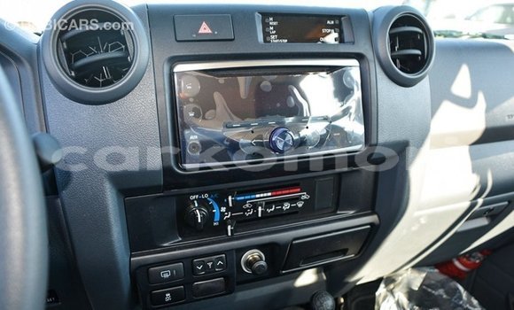 Acheter Import Voiture Toyota Land Cruiser Autre à Import - Dubai, Grande Comore Acheter Import Voiture Toyota Land Cruiser Autre à Import - Dubai, Grande Comore