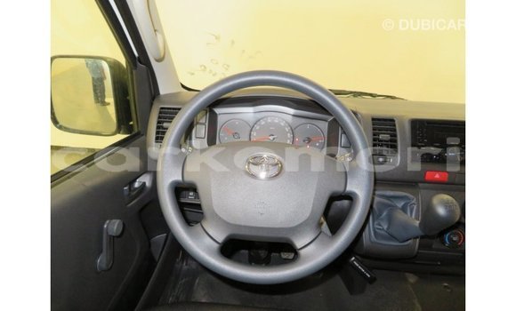 Acheter Import Voiture Toyota Hiace Blanc à Import - Dubai, Grande Comore Acheter Import Voiture Toyota Hiace Blanc à Import - Dubai, Grande Comore