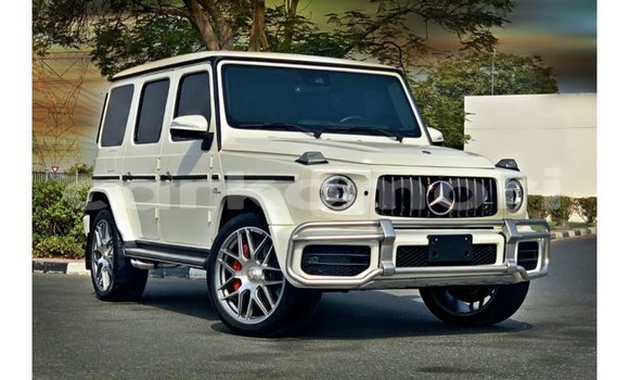 Buy Import Mercedes-Benz 190 White Car in Import - Dubai in Great Comore