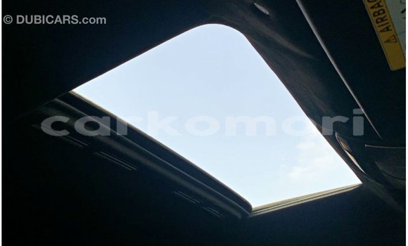 Buy Import Mercedes-Benz 190 White Car in Import - Dubai in Great Comore Buy Import Mercedes-Benz 190 White Car in Import - Dubai in Great Comore