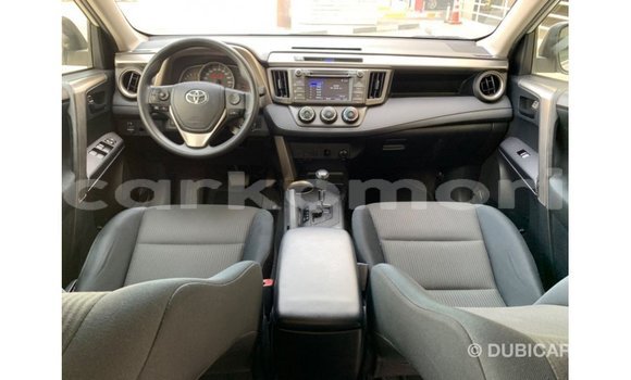 Buy Import Toyota 4Runner White Car in Import - Dubai in Great Comore Buy Import Toyota 4Runner White Car in Import - Dubai in Great Comore