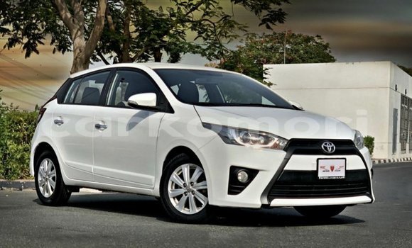 Buy Import Toyota Yaris White Car in Import - Dubai in Great Comore