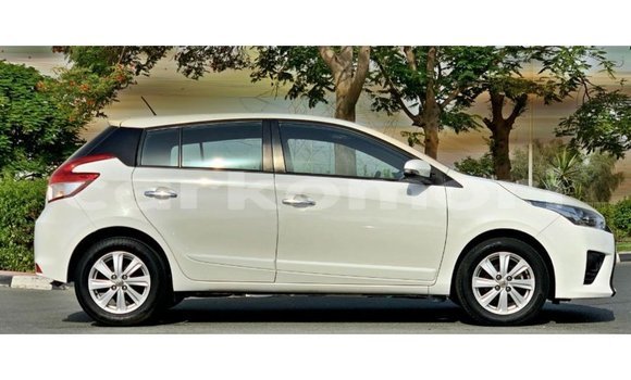Buy Import Toyota Yaris White Car in Import - Dubai in Great Comore Buy Import Toyota Yaris White Car in Import - Dubai in Great Comore