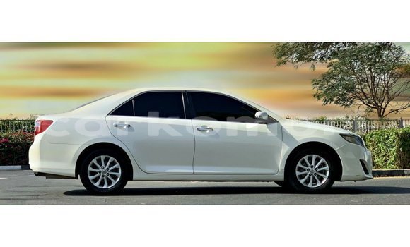 Buy Import Toyota Camry White Car in Import - Dubai in Great Comore Buy Import Toyota Camry White Car in Import - Dubai in Great Comore