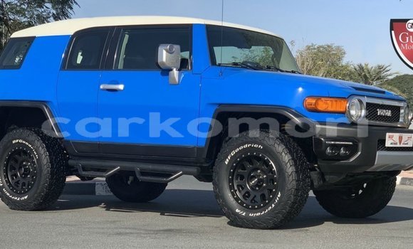 Acheter Import Voiture Toyota FJ Cruiser Bleu à Import - Dubai, Grande Comore
