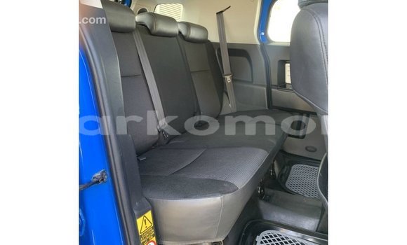 Buy Import Toyota FJ Cruiser Blue Car in Import - Dubai in Great Comore Buy Import Toyota FJ Cruiser Blue Car in Import - Dubai in Great Comore