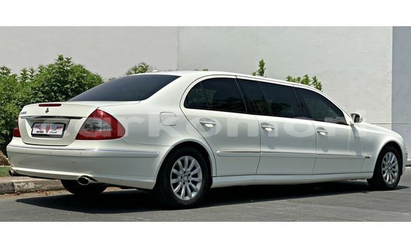 Buy Import Mercedes-Benz 200 White Car in Import - Dubai in Great Comore Buy Import Mercedes-Benz 200 White Car in Import - Dubai in Great Comore