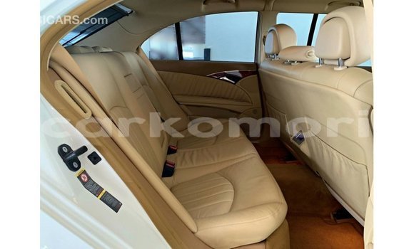 Buy Import Mercedes-Benz 200 White Car in Import - Dubai in Great Comore Buy Import Mercedes-Benz 200 White Car in Import - Dubai in Great Comore