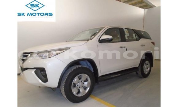 Acheter Import Voiture Toyota Fortuner Blanc à Import - Dubai, Grande Comore Acheter Import Voiture Toyota Fortuner Blanc à Import - Dubai, Grande Comore