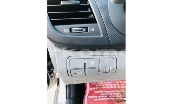 Acheter Import Voiture Hyundai Accent Autre à Import - Dubai, Grande Comore Acheter Import Voiture Hyundai Accent Autre à Import - Dubai, Grande Comore