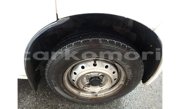 Acheter Import Voiture Suzuki Every Blanc à Import - Dubai, Grande Comore Acheter Import Voiture Suzuki Every Blanc à Import - Dubai, Grande Comore