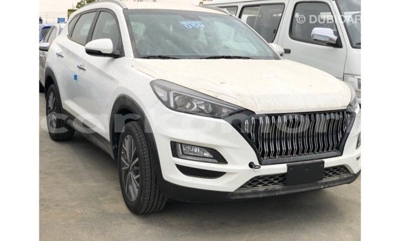 Acheter Import Voiture Hyundai Tucson Blanc à Import - Dubai, Grande Comore Acheter Import Voiture Hyundai Tucson Blanc à Import - Dubai, Grande Comore
