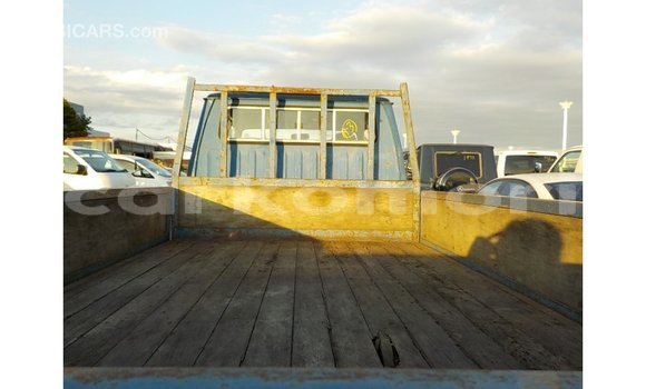 Acheter Import Voiture Toyota Dyna Bleu à Import - Dubai, Grande Comore Acheter Import Voiture Toyota Dyna Bleu à Import - Dubai, Grande Comore