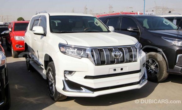 Acheter Import Voiture Toyota Prado Blanc à Import - Dubai, Grande Comore Acheter Import Voiture Toyota Prado Blanc à Import - Dubai, Grande Comore