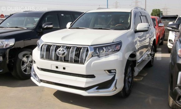 Acheter Import Voiture Toyota Prado Blanc à Import - Dubai, Grande Comore Acheter Import Voiture Toyota Prado Blanc à Import - Dubai, Grande Comore