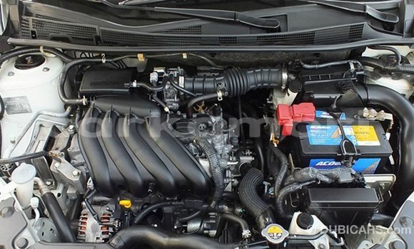 Acheter Import Voiture Nissan Tiida Blanc à Import - Dubai, Grande Comore Acheter Import Voiture Nissan Tiida Blanc à Import - Dubai, Grande Comore