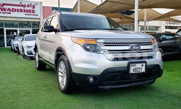 Acheter Import Voiture Ford Explorer Autre à Import - Dubai, Grande Comore
